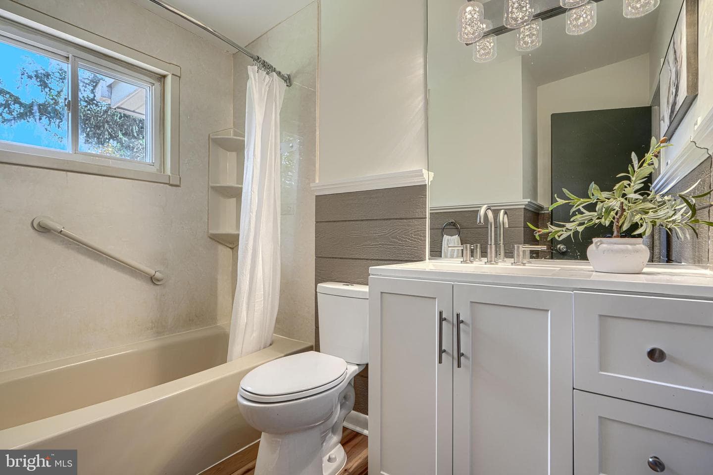 6821 Barnett Road photo 19