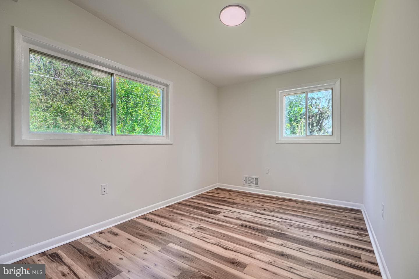 6821 Barnett Road photo 20