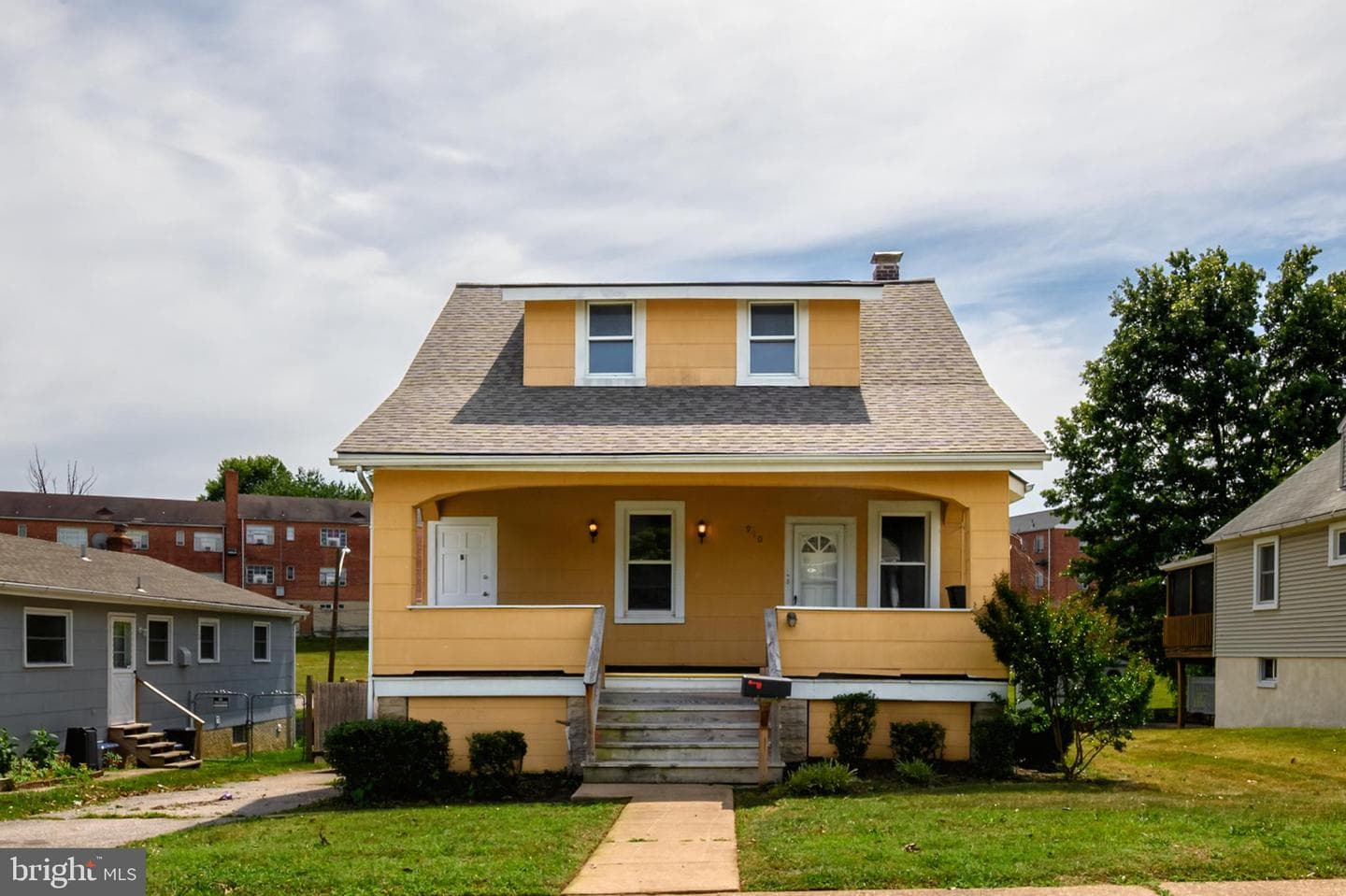 910 Saint Charles Avenue, Baltimore