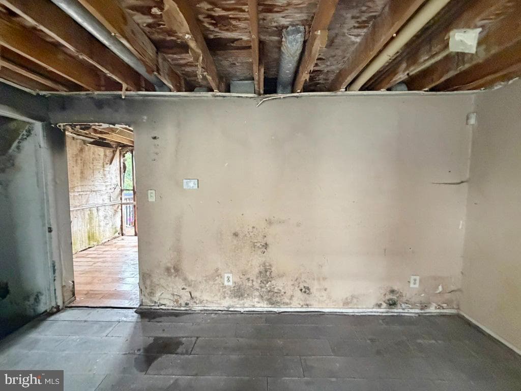 2039 Wintergreen Place photo 8