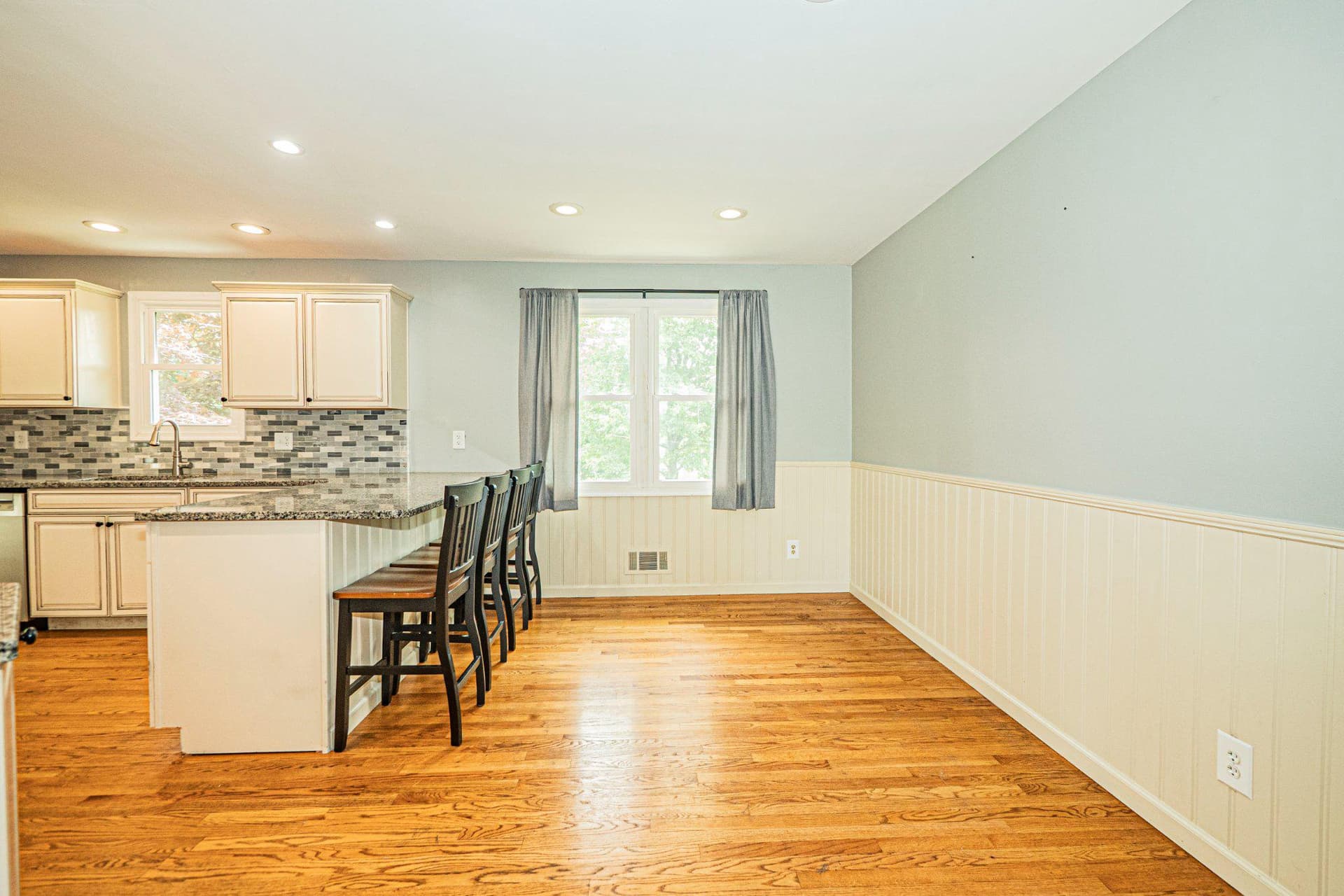 9907 Forge Park Road photo 11