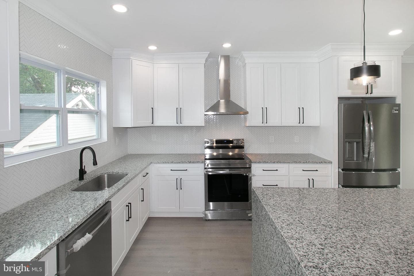 3437 Liberty Gardens Road photo 5