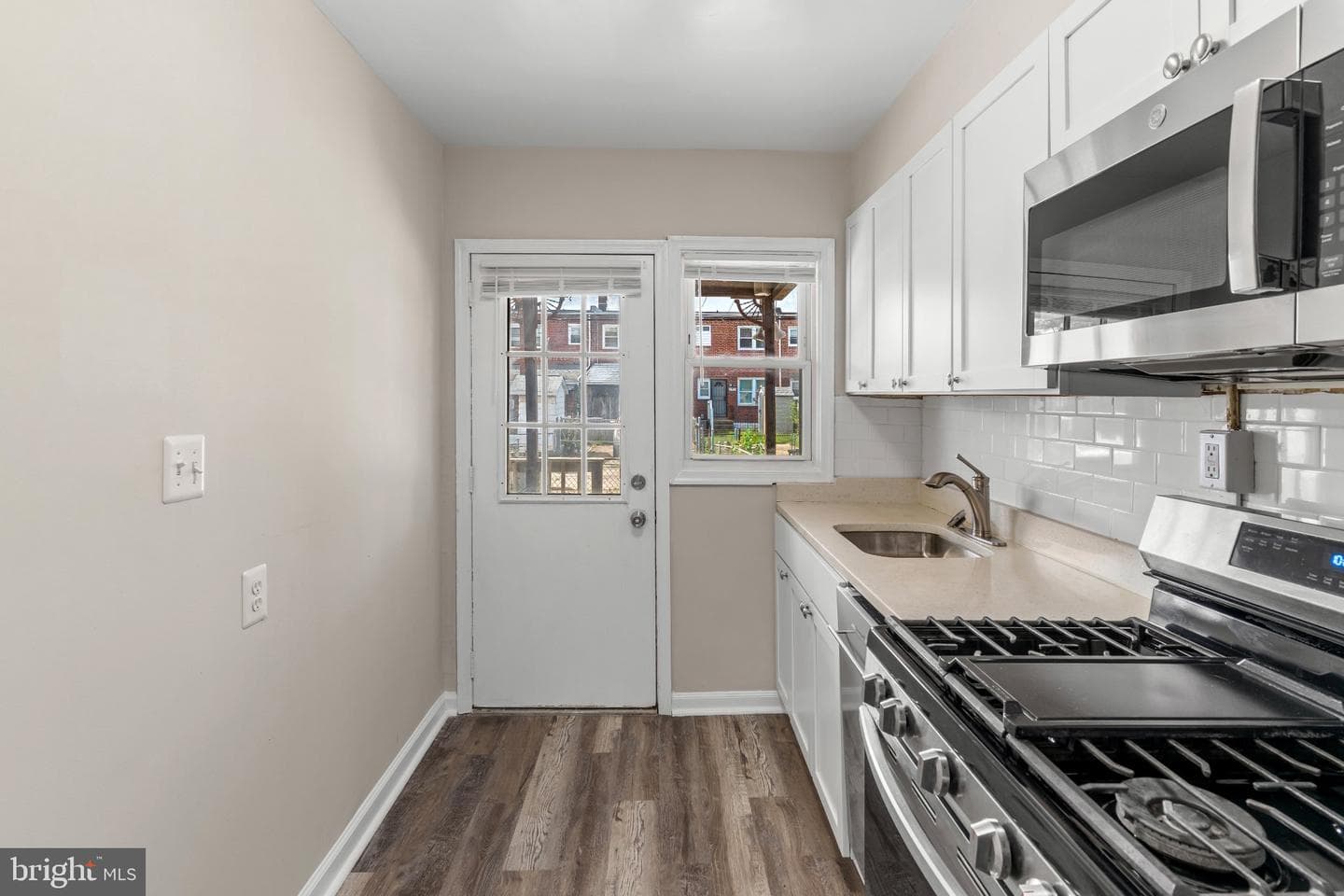 2147 Coralthorn Road photo 3