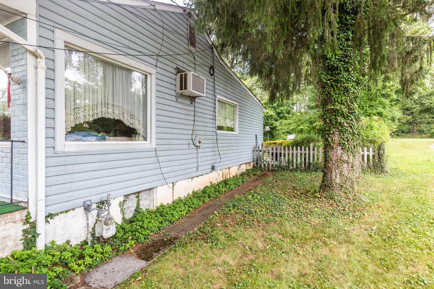 204 Uppergate Court photo 42