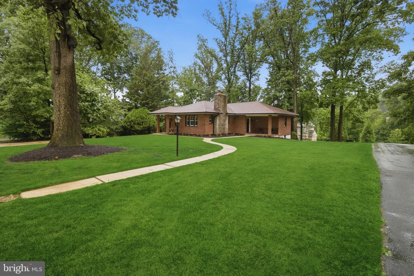 700 Hilton Avenue photo 29