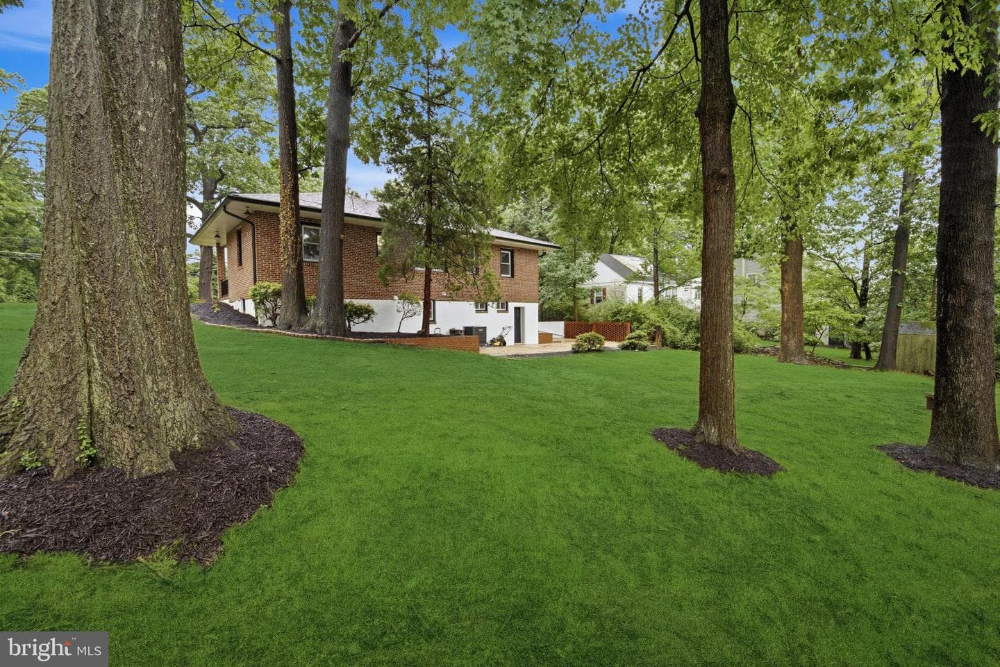 700 Hilton Avenue photo 31