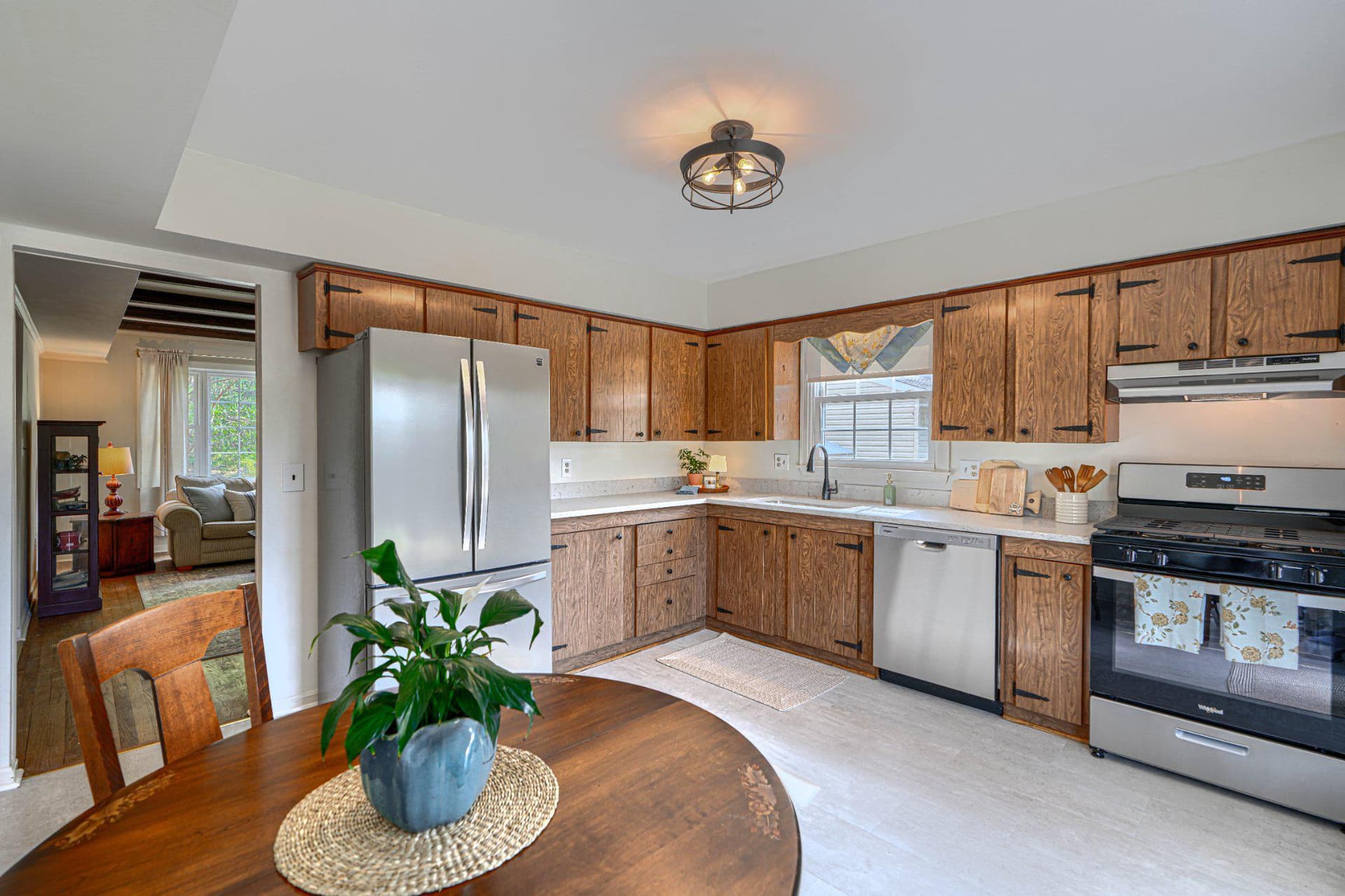 6 Fireoak Ct photo 5