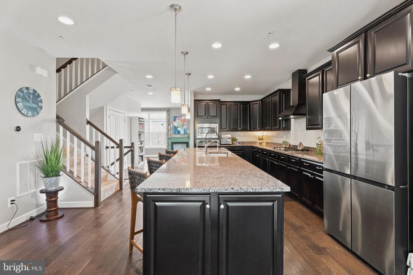 6313 Falconwood Street photo 4