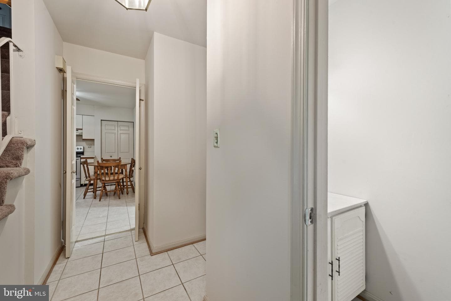 2001 Vista Lane photo 22