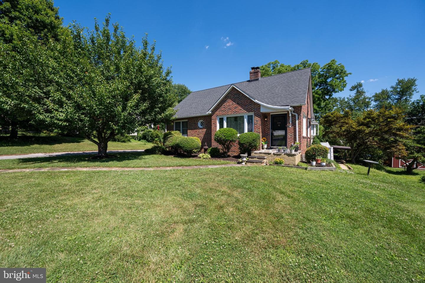 223 Edridge Way photo 3