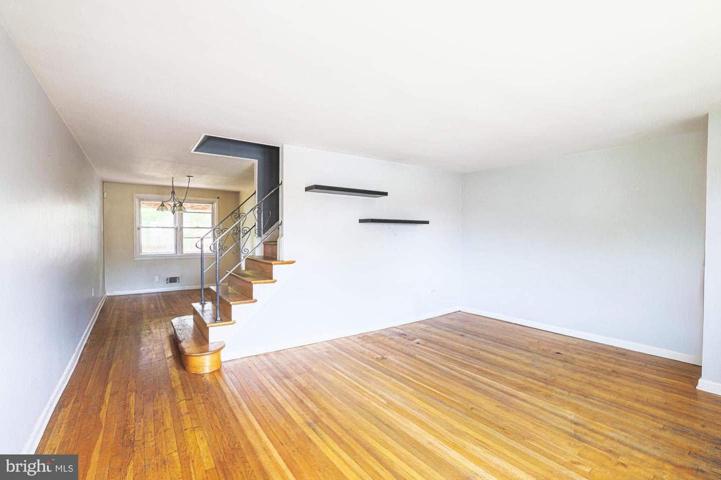 8529 Harris Ave photo 10