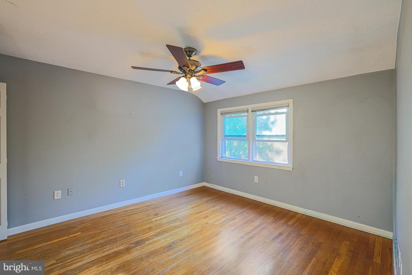 8529 Harris Ave photo 21