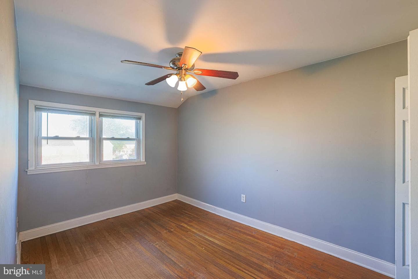 8529 Harris Ave photo 25