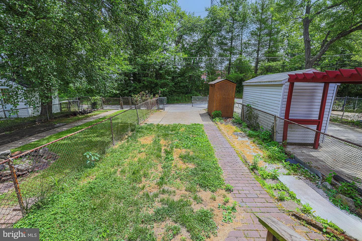 8529 Harris Ave photo 38