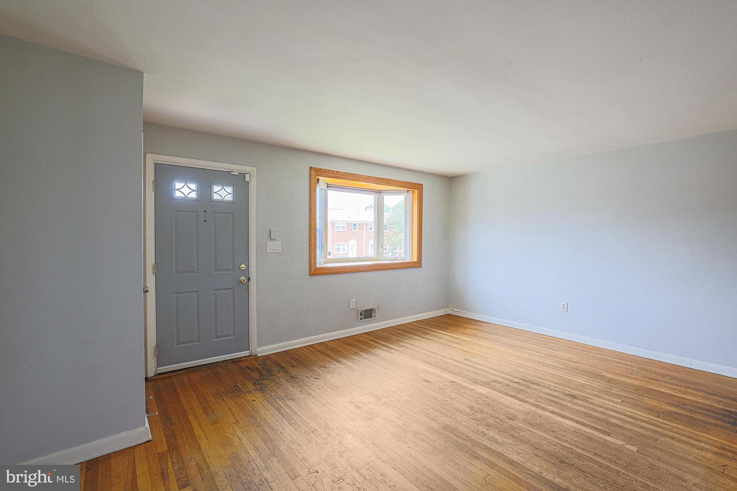 8529 Harris Ave photo 8