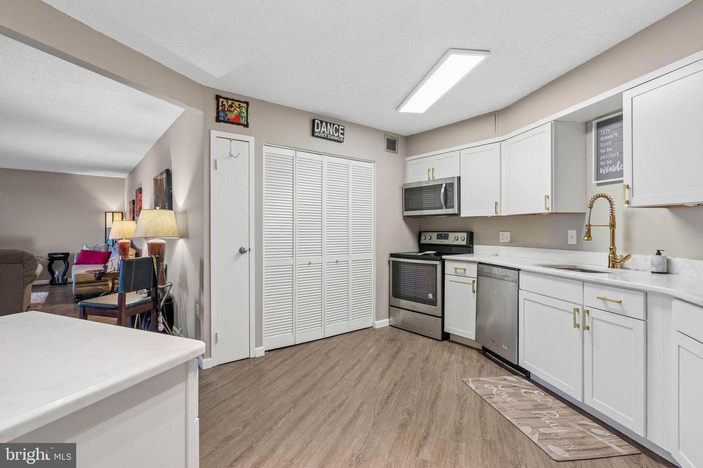 205 E Joppa Road #1507 photo 4