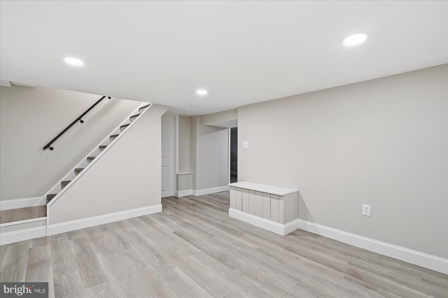 825 Martin Road photo 25