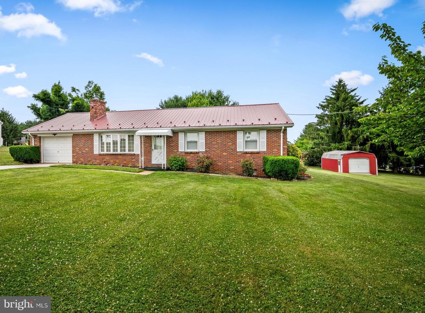 2104 And 2100 Peterman Road, Freeland