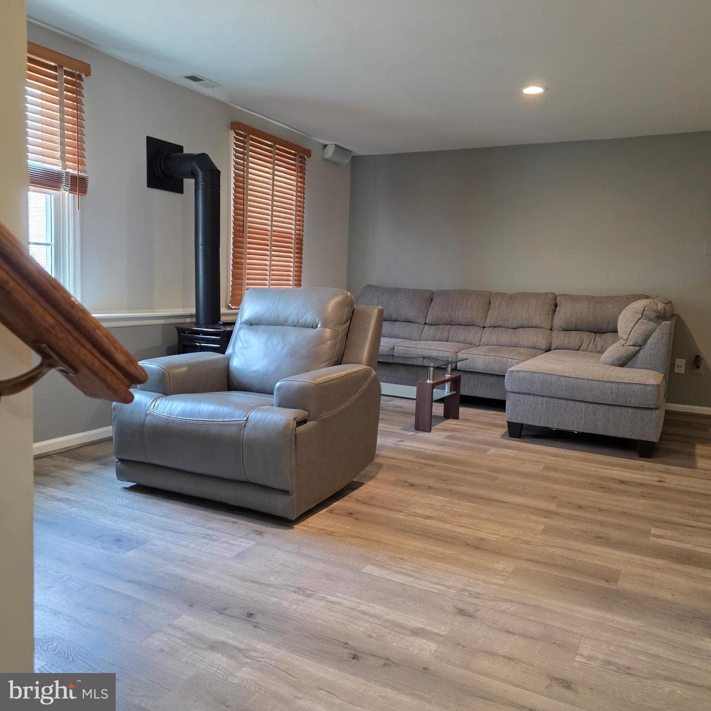 8 Treadway Court photo 37