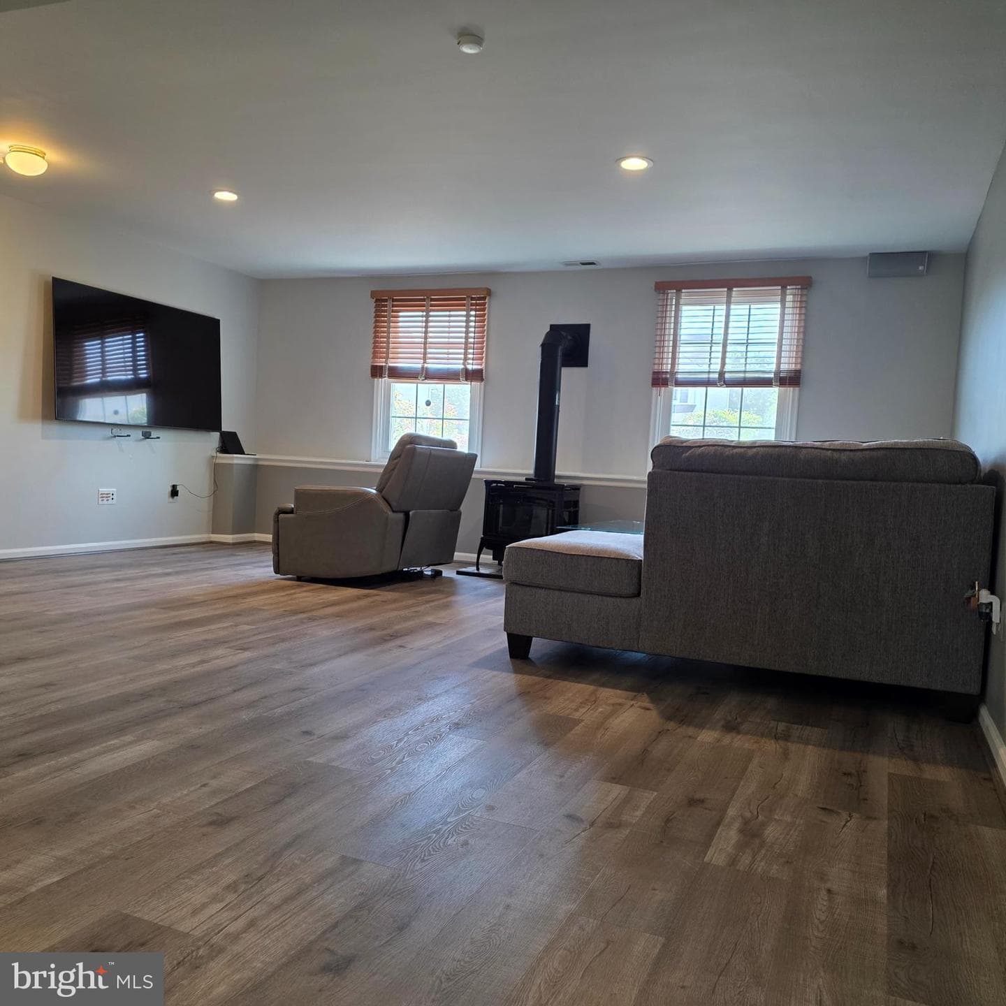 8 Treadway Court photo 40