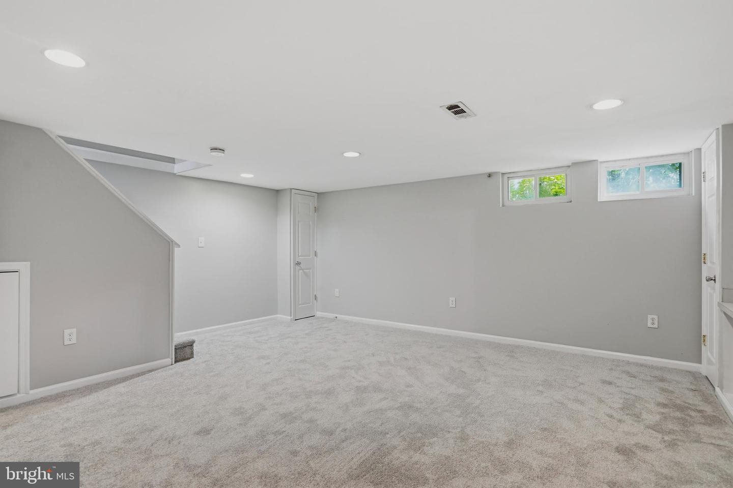 8614 Pleasant Plains photo 26