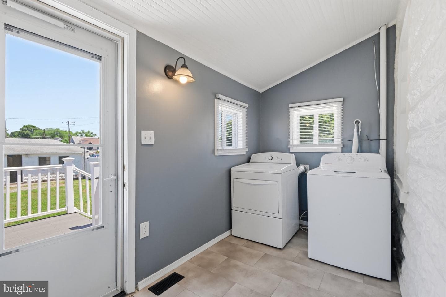 113 Margaret Avenue photo 17