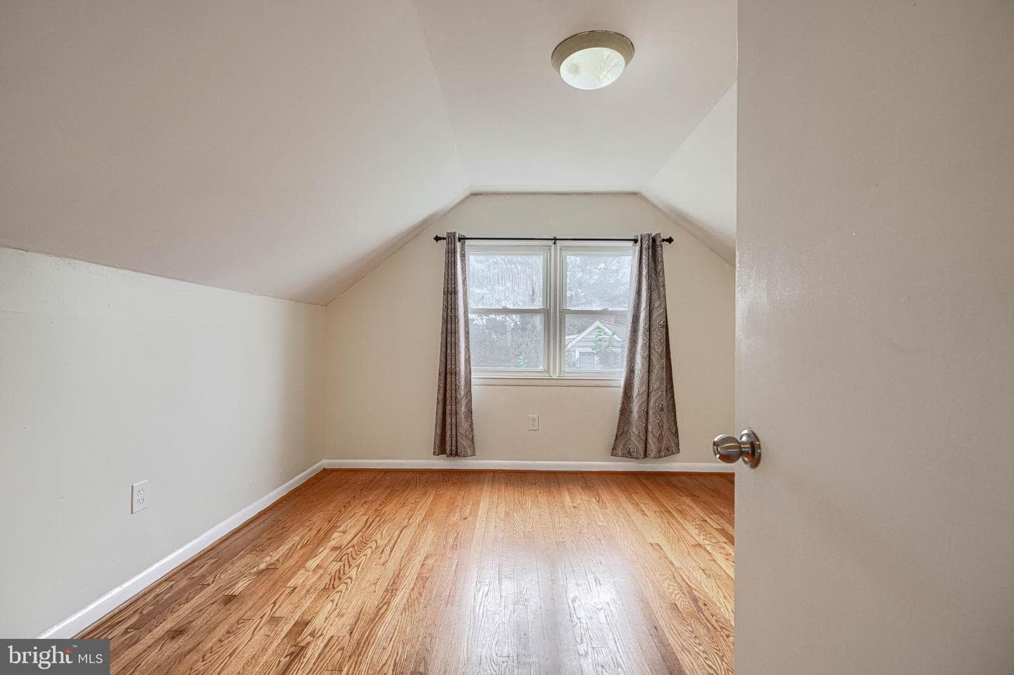 9405 Thornewood Court photo 29