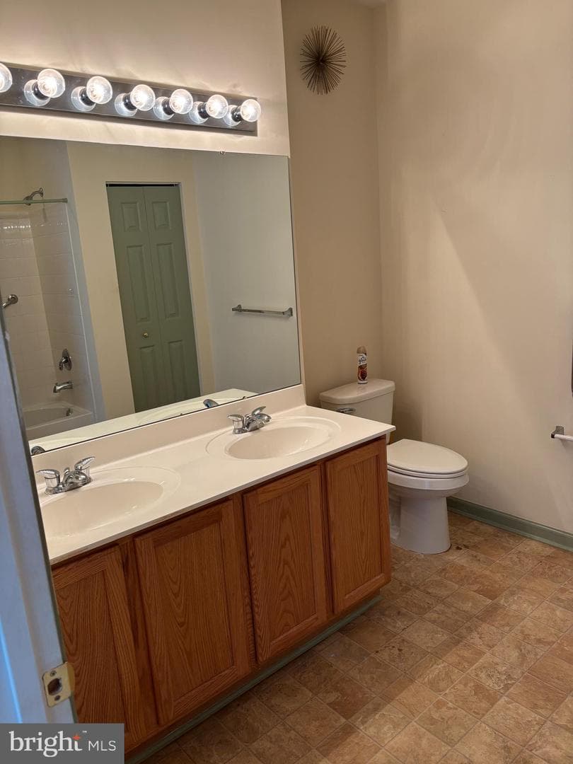 5374 Glenthorne Court #5374 photo 15