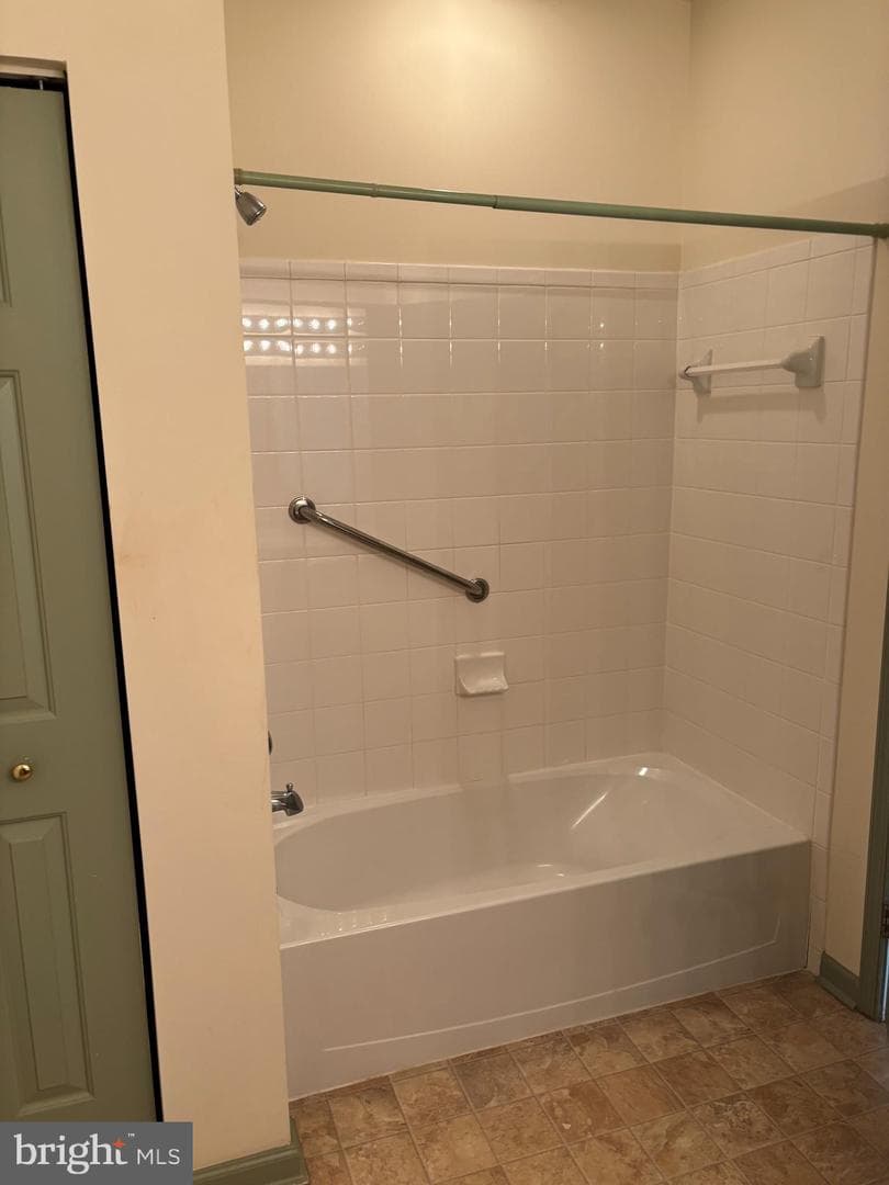 5374 Glenthorne Court #5374 photo 16