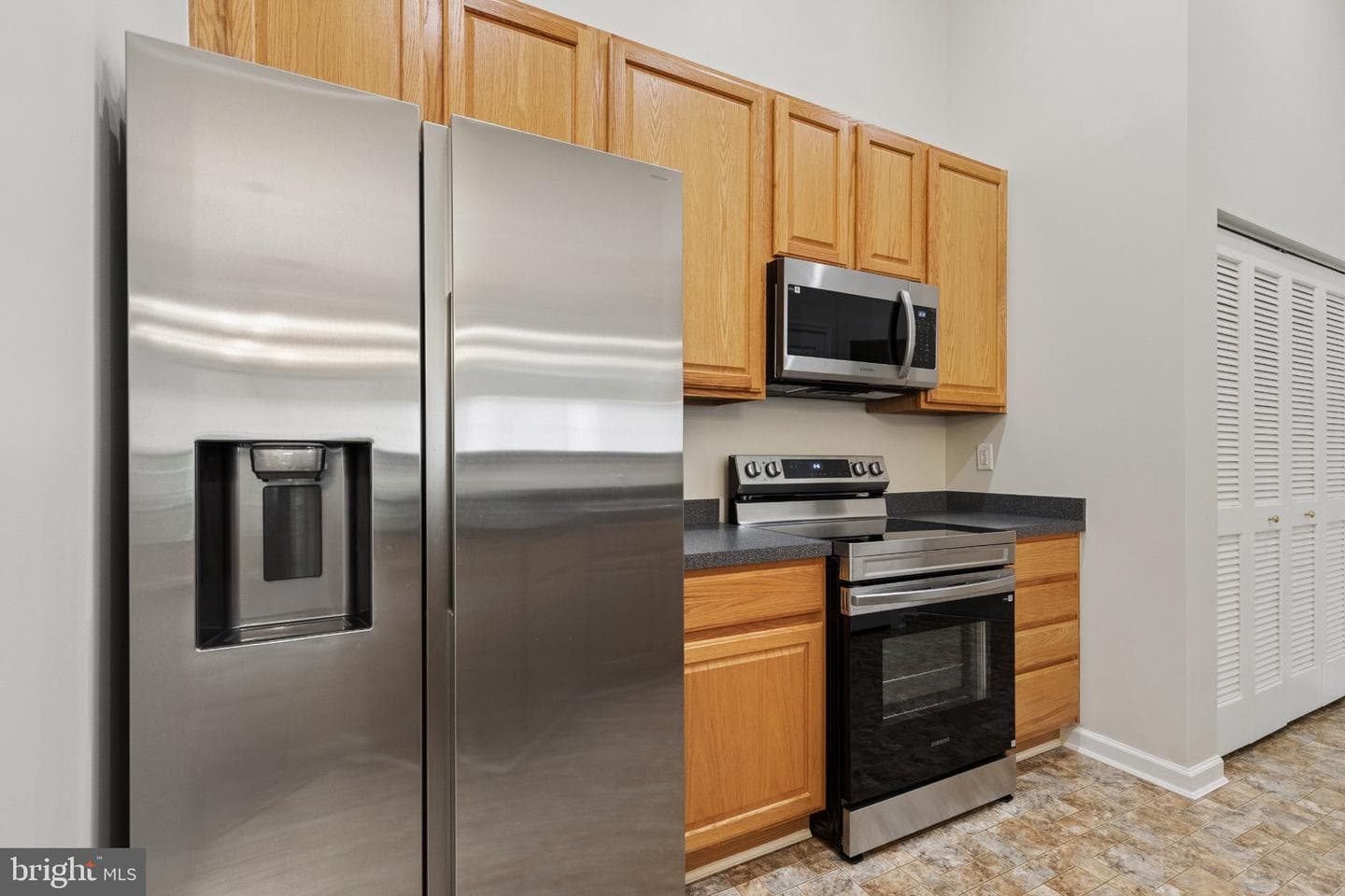 5051 Marchwood Court #6j photo 11