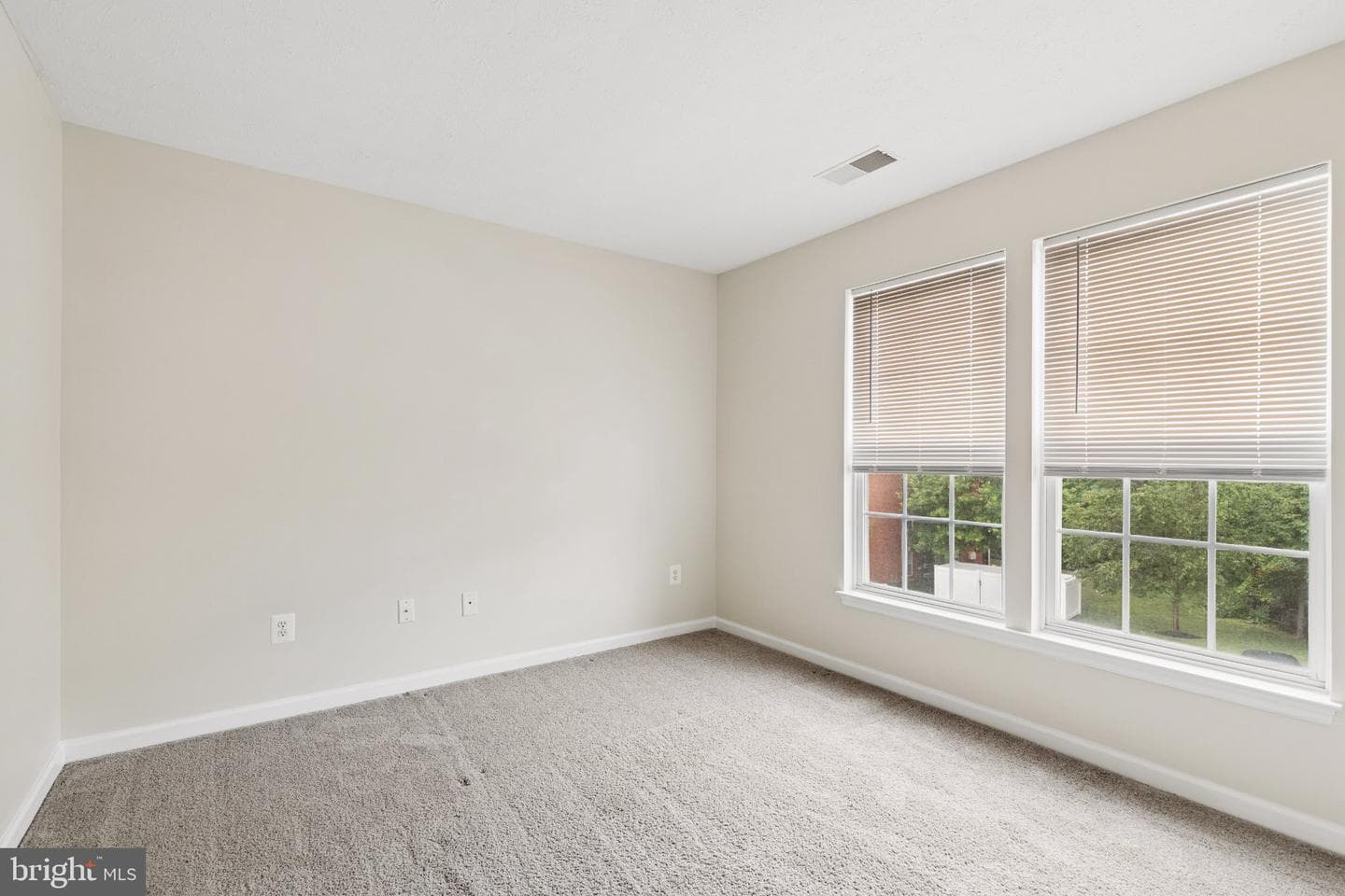 5051 Marchwood Court #6j photo 27