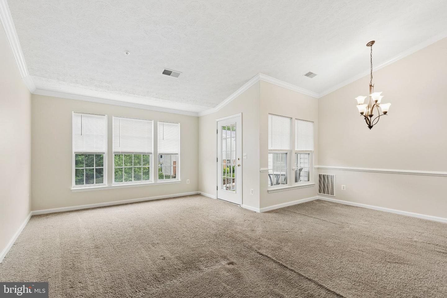 5051 Marchwood Court #6j photo 4