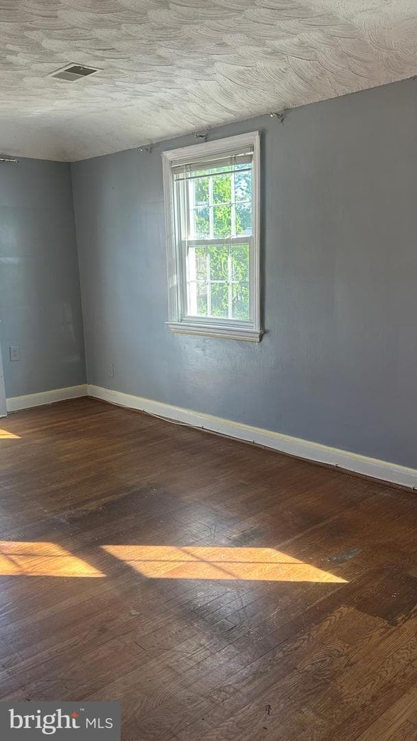 7019 Plymouth Road photo 25