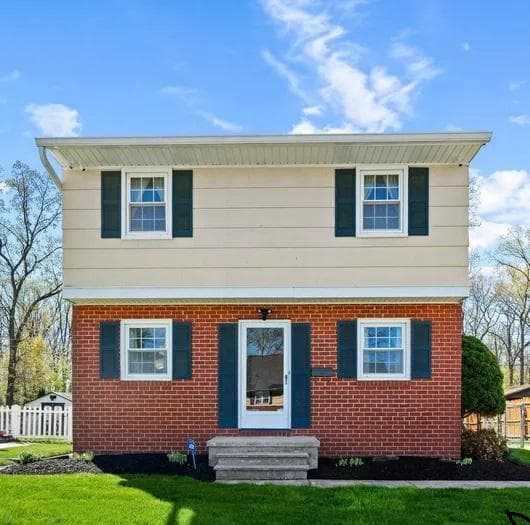 945 Homberg Ave, Essex