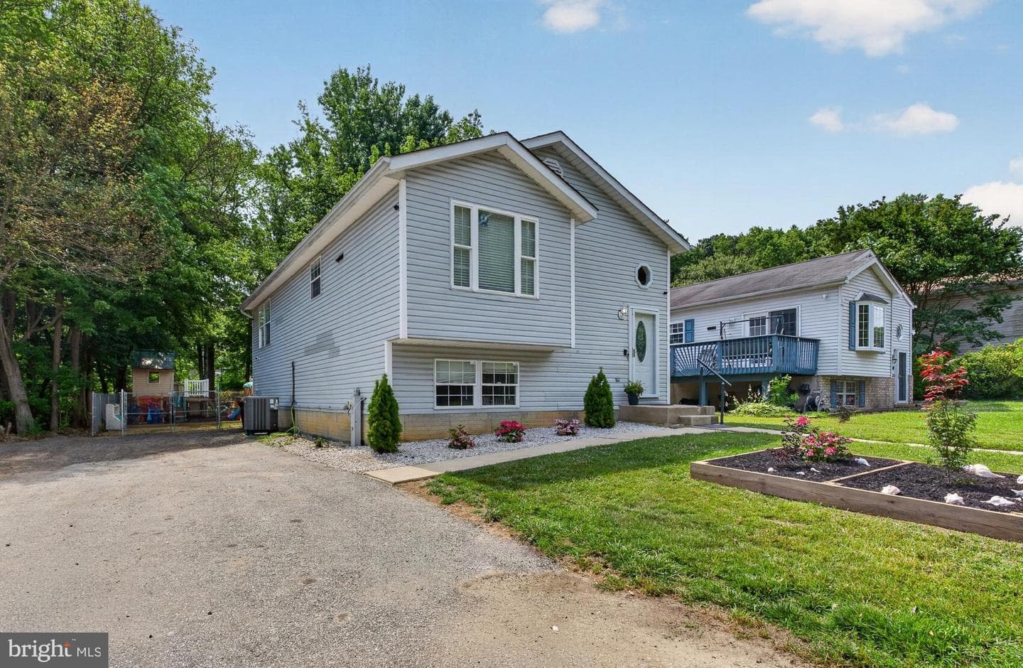 2821 Willow Avenue photo 4