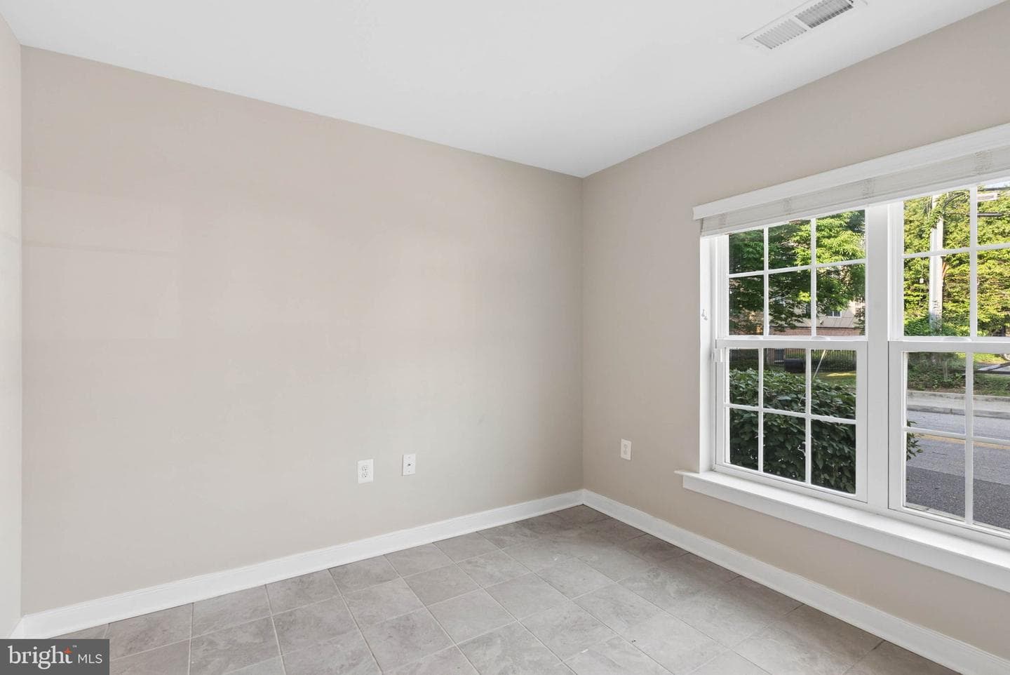 422 Virginia Avenue photo 8