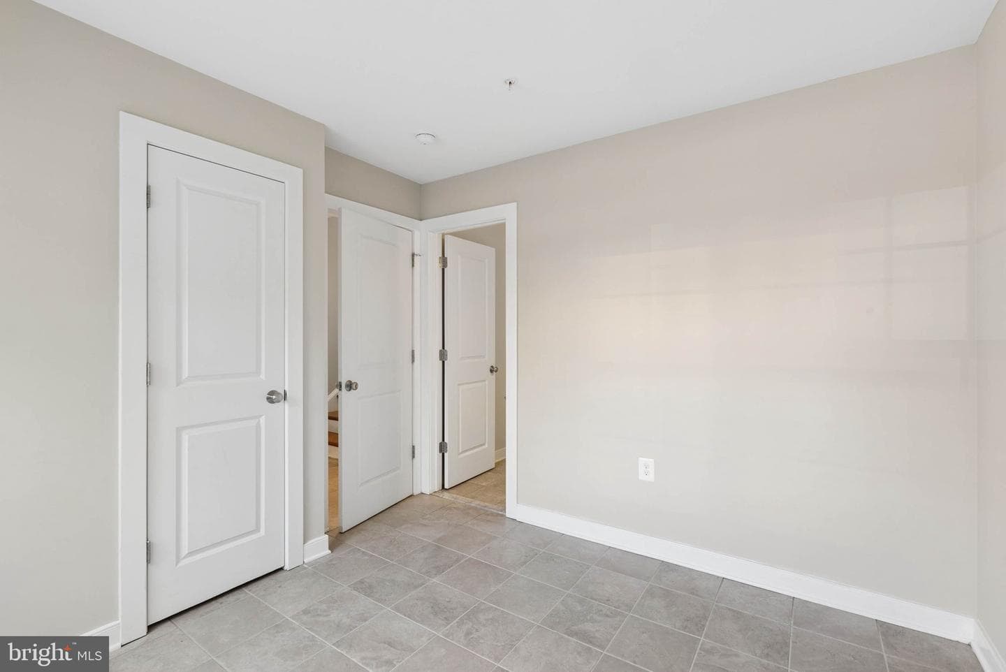 422 Virginia Avenue photo 9