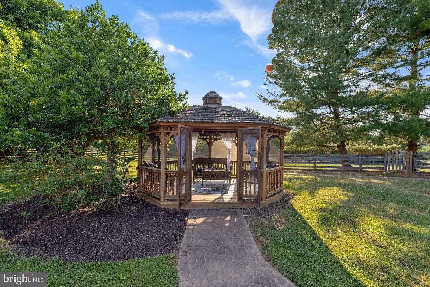 2 Arden Valley Court photo 91