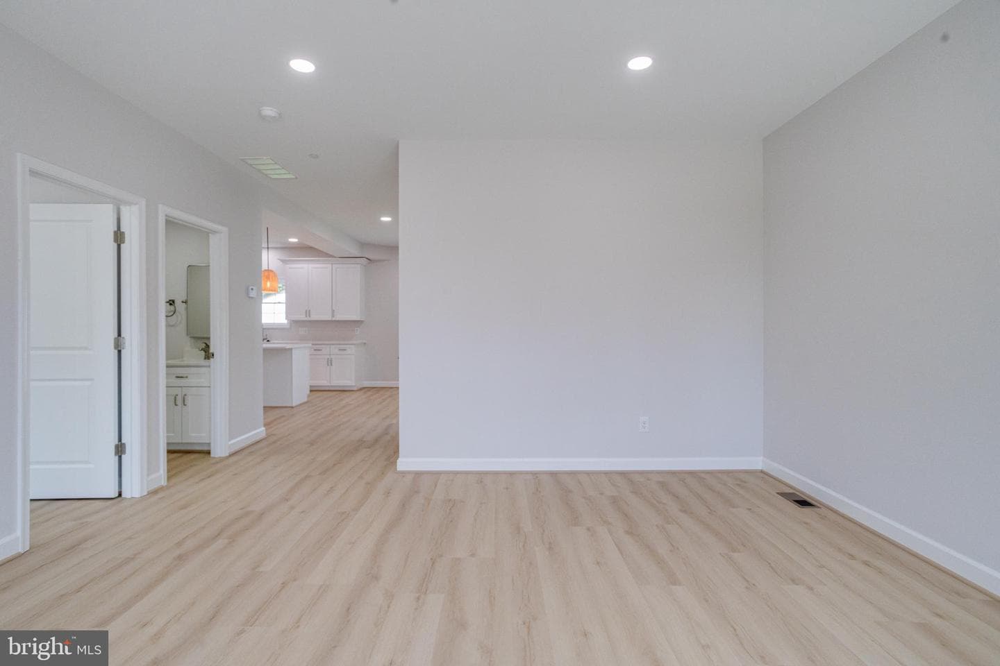 7547 Battle Grove Circle photo 13
