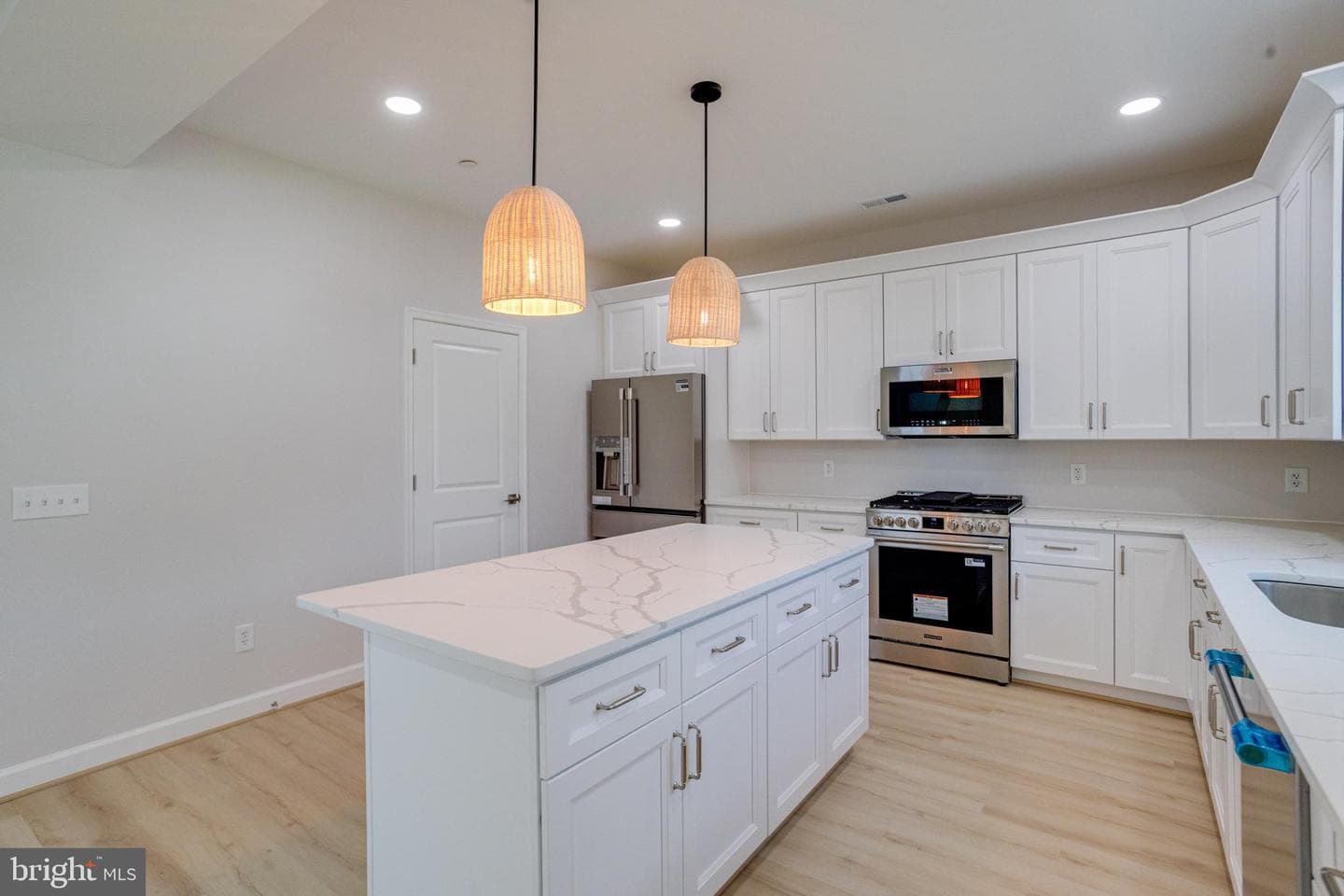 7547 Battle Grove Circle photo 19