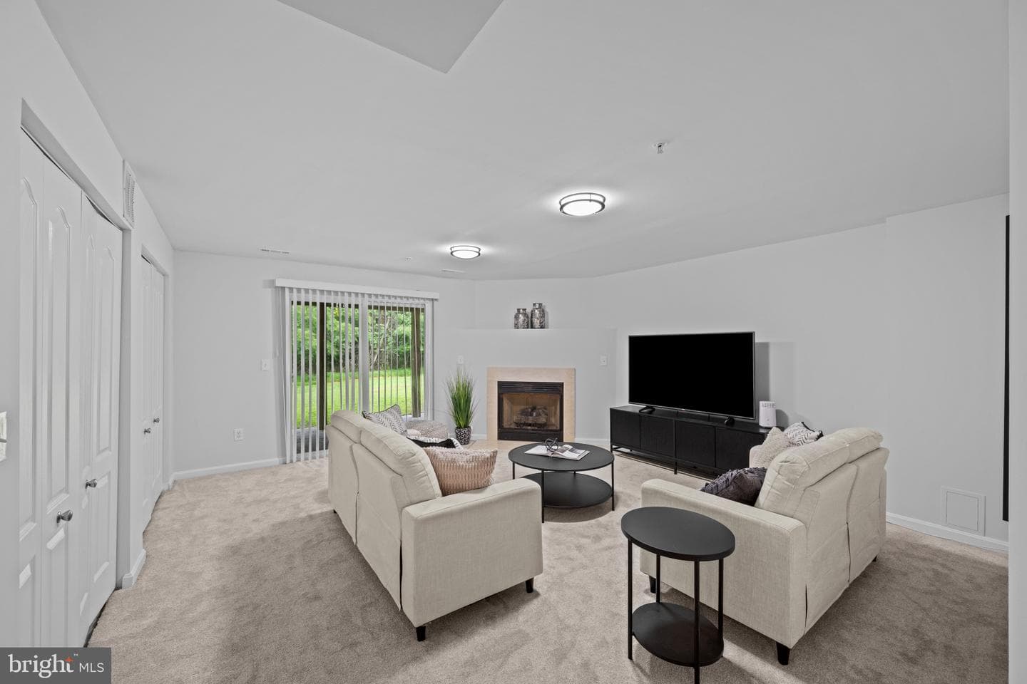 220 Persimmon Circle photo 25