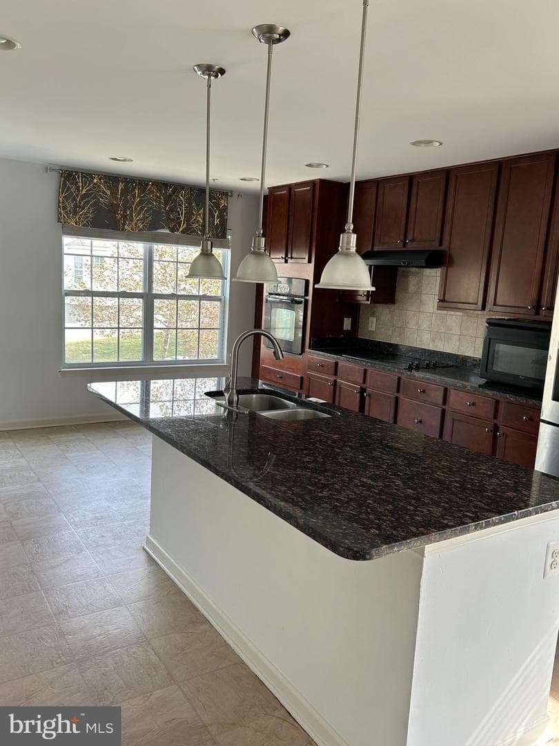 9401 Summer Squall, Randallstown