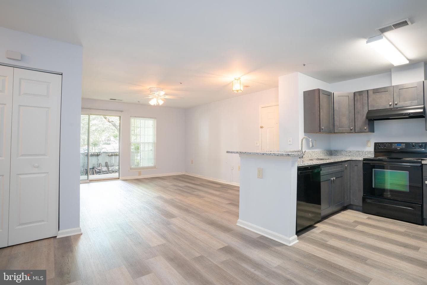 4401 Silverbrook Ln # B101 photo 6