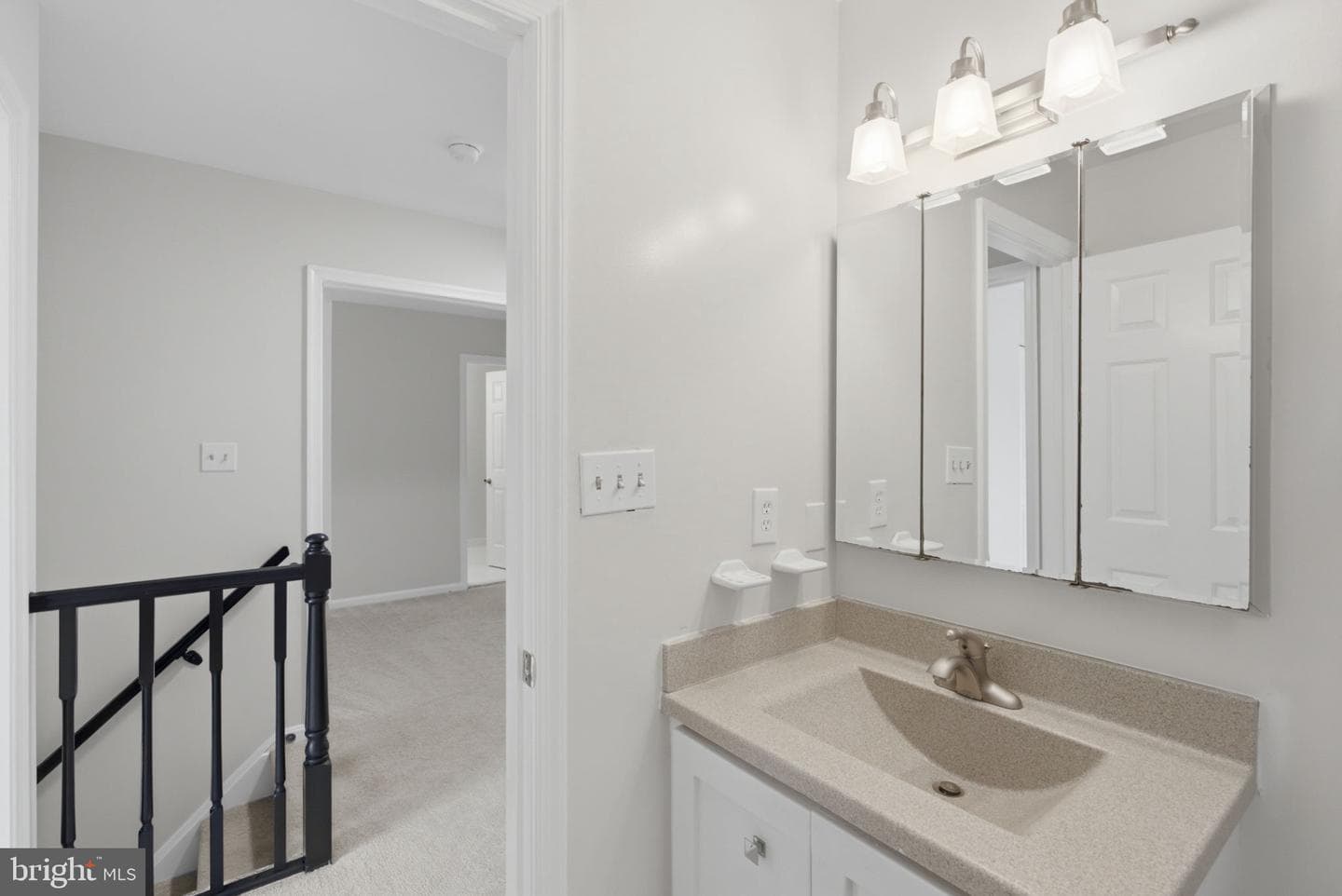 529 Chatterton Road photo 37
