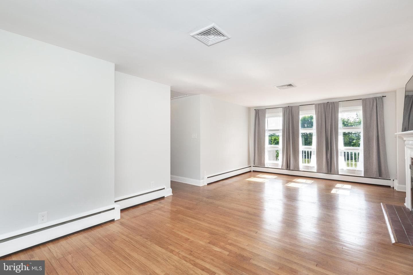 15022 Hanover Pike photo 6