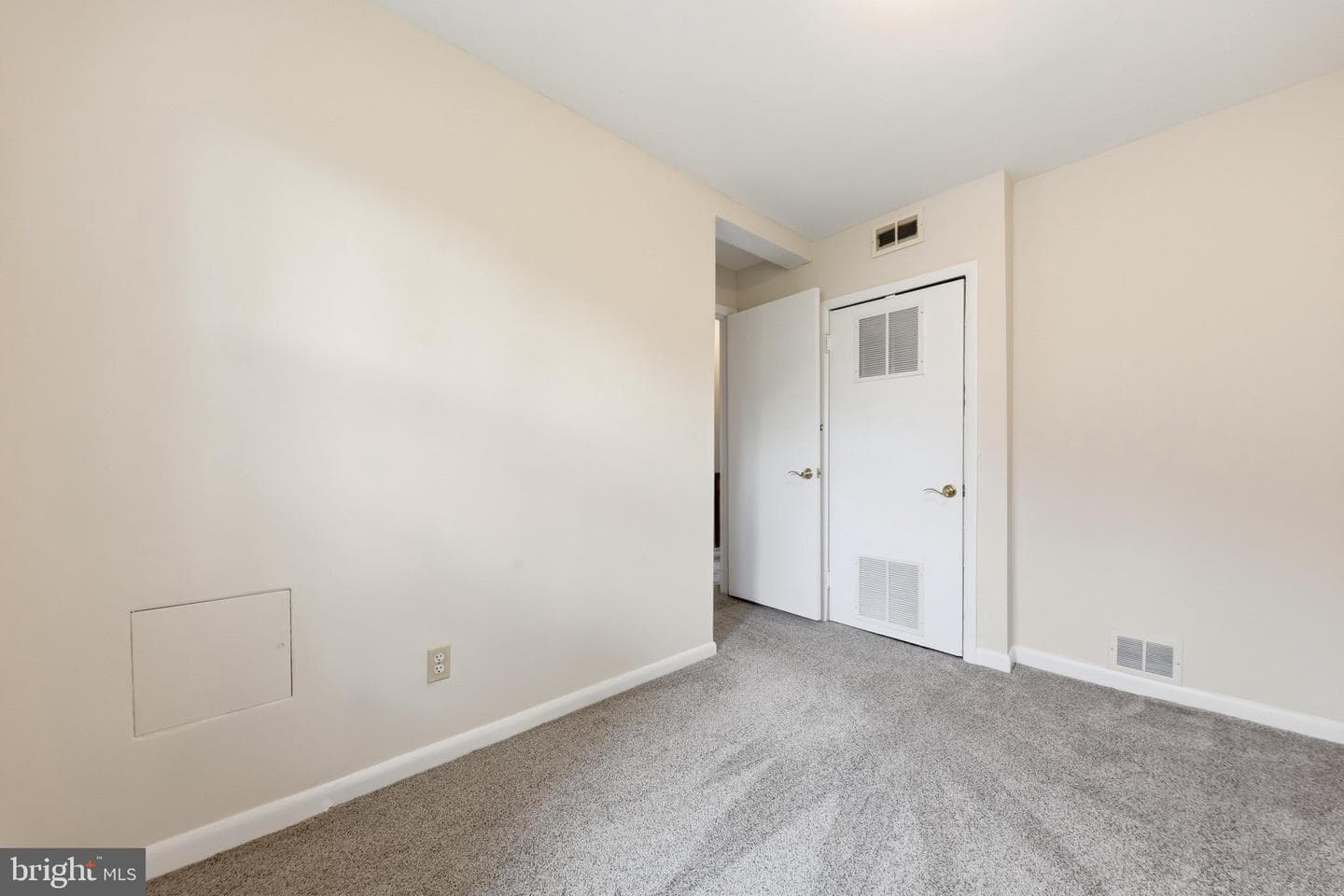 417 Elmwood Road photo 33