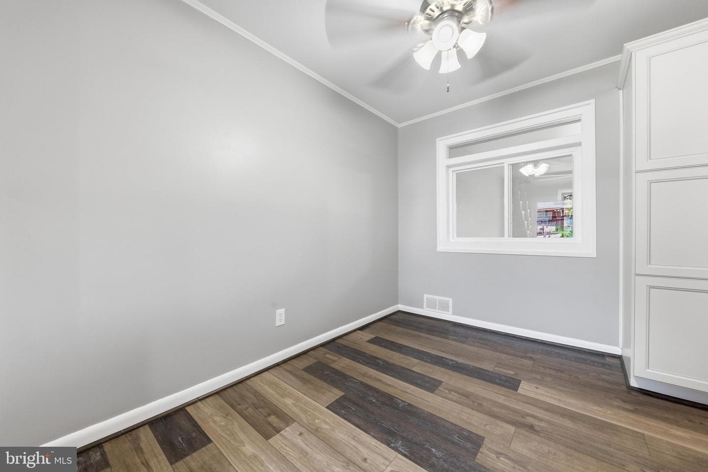 417 Elmwood Road photo 9