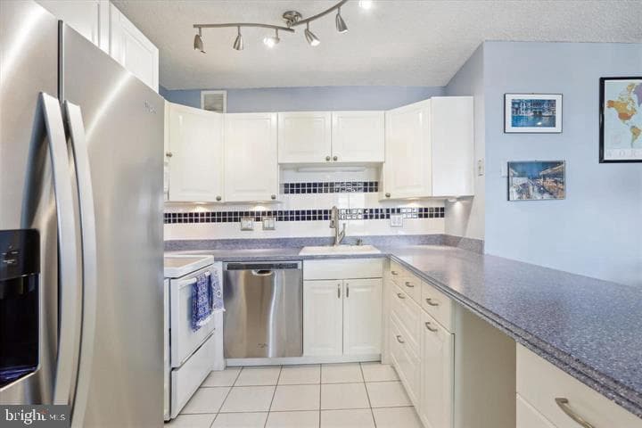 205 E Joppa Road #1601 photo 10