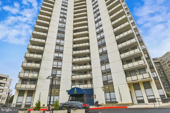 205 E Joppa Road #1601 photo 3