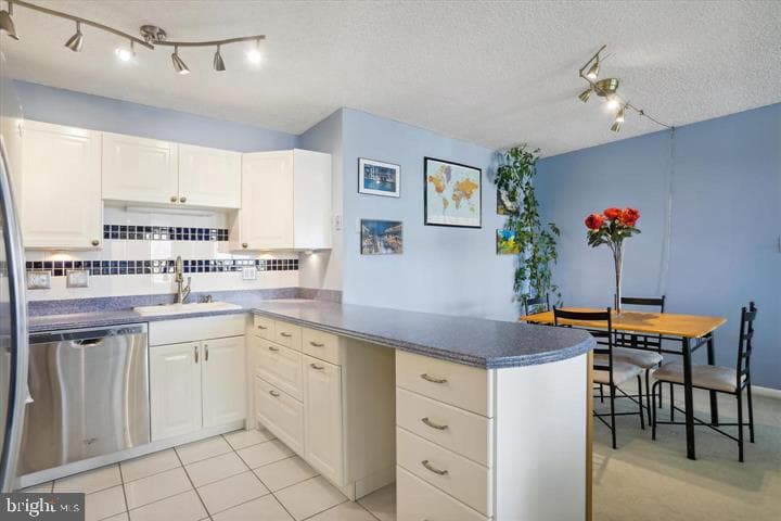 205 E Joppa Road #1601 photo 9